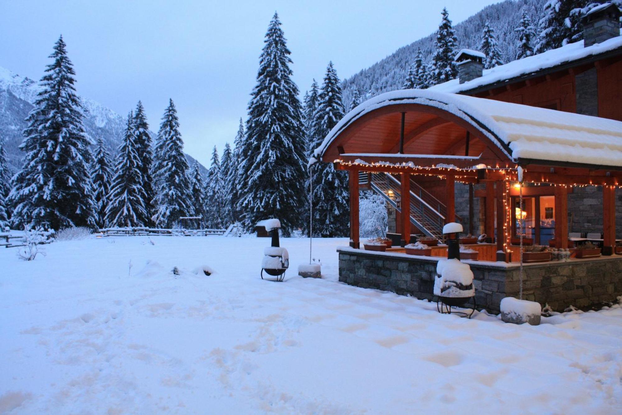 Le Rocher Hotel Champoluc Kültér fotó