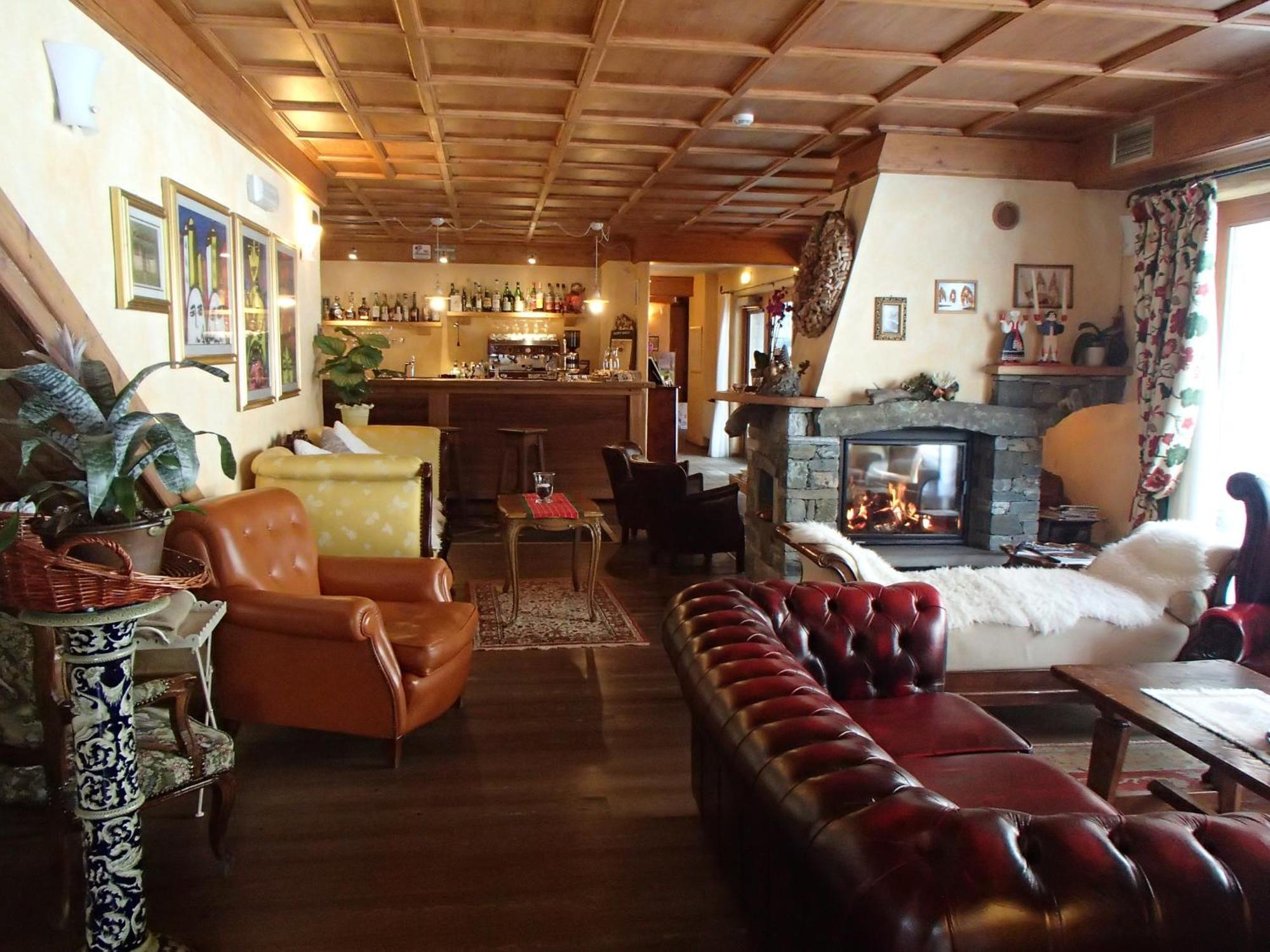 Le Rocher Hotel Champoluc Kültér fotó