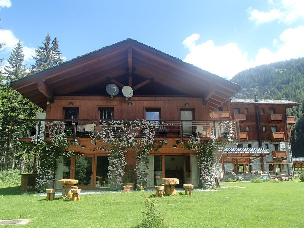 Le Rocher Hotel Champoluc Kültér fotó
