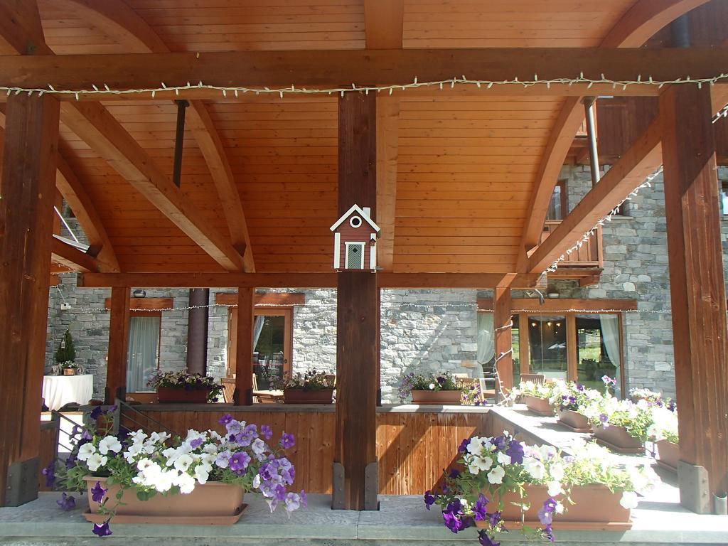Le Rocher Hotel Champoluc Kültér fotó