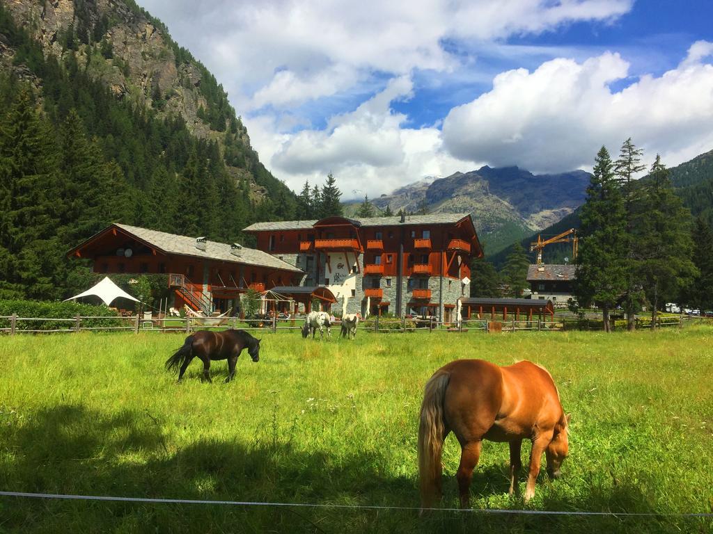 Le Rocher Hotel Champoluc Kültér fotó